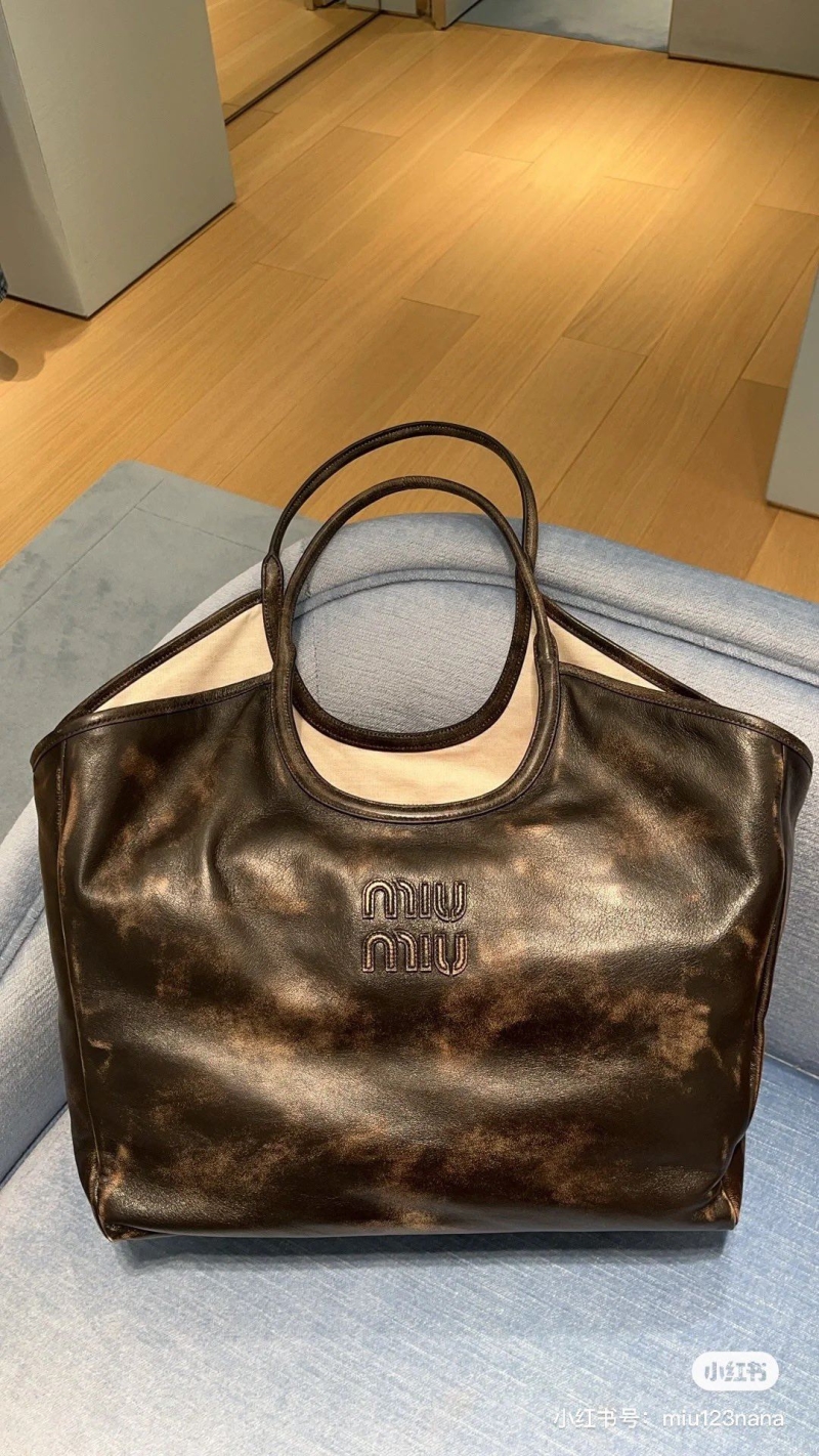 Miu Miu Tote Bags